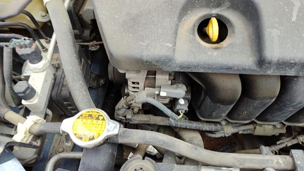 2009-2010 Toyota Corolla Alternator 1.8L 2706037041 — photo 2