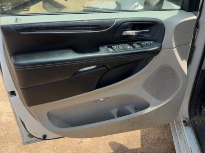12 Town & Country Driver Front Door Trim Panel With Master Switch Black Alx1