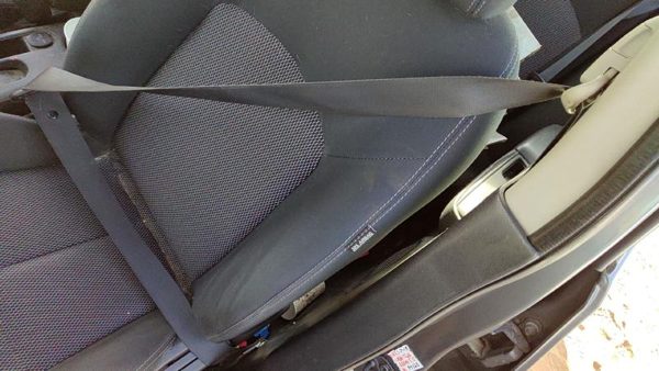 2016-2019 Nissan Versa Driver Left Front Seat Belt Retractor Shoulder Charcoal G — photo 2