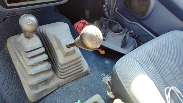 95 Nissan Pathfinder Floor Shifter Lever Shift Unit 5 Speed Manual Transmission — photo 2