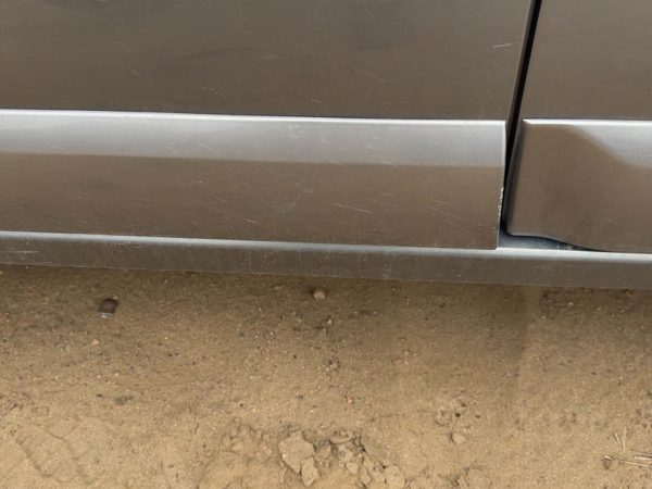 05-09 Legacy Outback Driver Left Front Lower Moulding From Door Oem Silver Slq — photo 3
