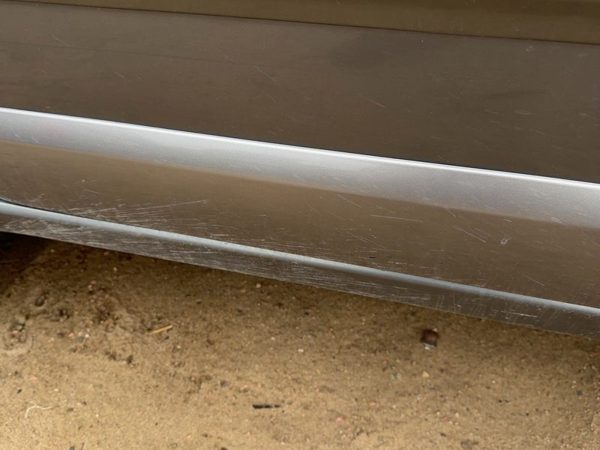 05-09 Legacy Outback Driver Left Front Lower Moulding From Door Oem Silver Slq — photo 2