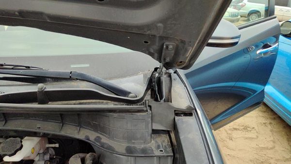 2016-2021 Hyundai Tucson Driver Left Hood Hinge Assembly Oem Coliseum Grey Z56 — photo 2