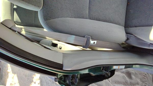2000 Ford Taurus Passenger Right Front Seat Belt Retractor Oem Shoulder Gray — photo 4