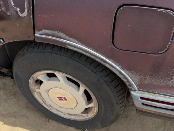92-95 Olds Eighty Eight Driver Left Rear Moulding On Quarter Panel Oem Maroon — photo 1