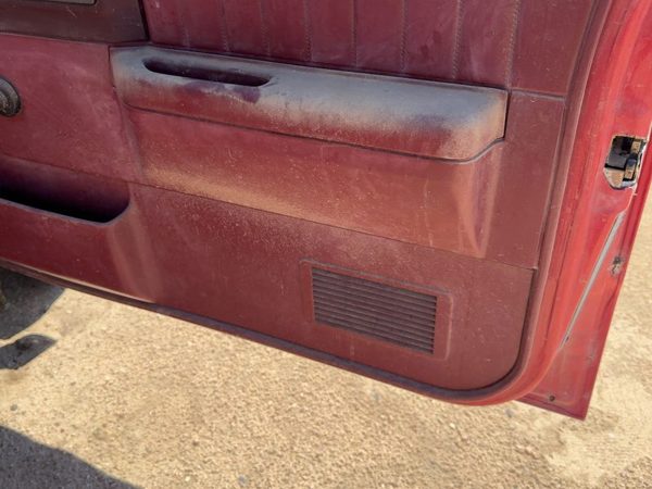 1990 Chevy S10 Pickup Passenger Right Front Door Trim Panel Red — photo 9
