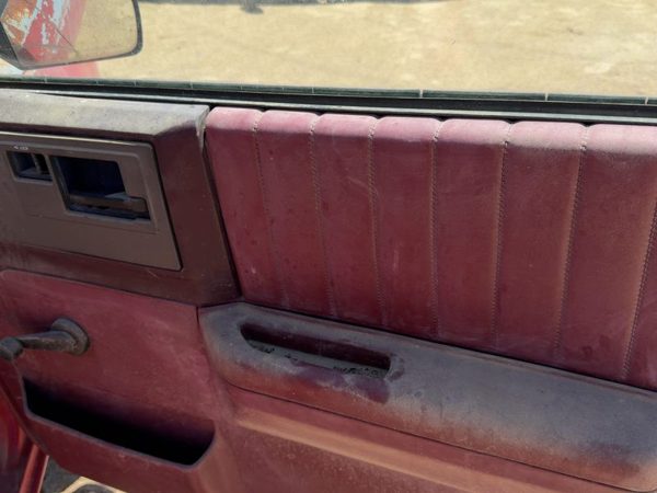 1990 Chevy S10 Pickup Passenger Right Front Door Trim Panel Red — photo 10