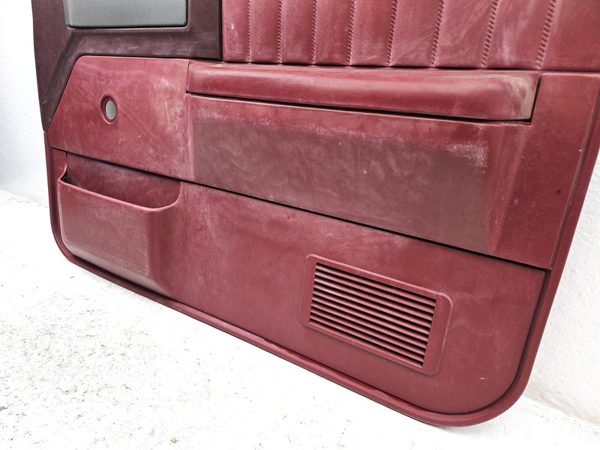 1990 Chevy S10 Pickup Passenger Right Front Door Trim Panel Red — photo 16