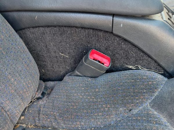 00-01 S10 Blazer Passenger Right Front Seat Belt Buckle Receiver Graphite 12H — photo 6