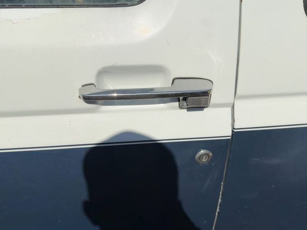 1992 Ford F250 Driver Left Front Outside Door Handle Oem Oxford White — photo 3