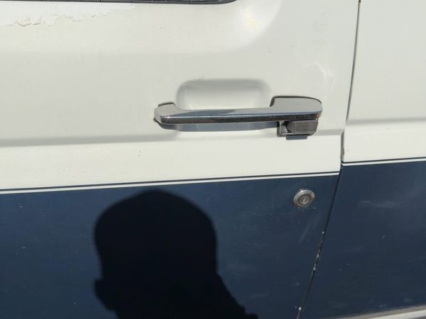 1992 Ford F250 Driver Left Front Outside Door Handle Oem Oxford White — photo 2