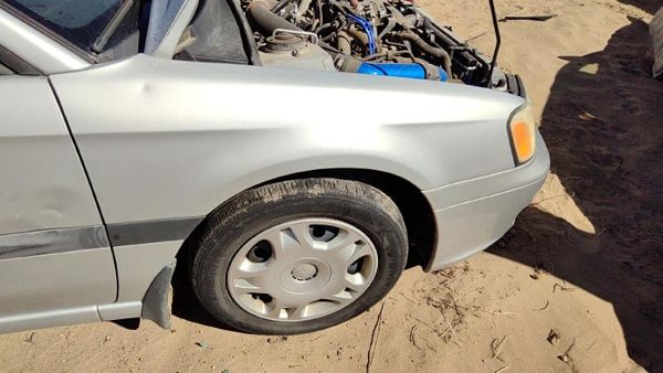 2000-2004 Subaru Legacy Passenger Right Front Fender Oem Silver 57120Ae04a — photo 1