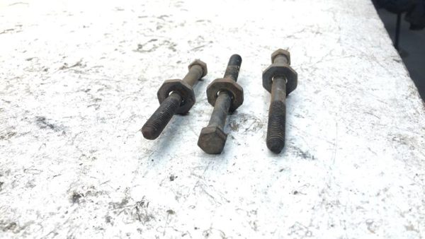 83-94 Chevy S10 Blazer Set of Bolts for Power Steering GEARBOX MOUNTING BOLTS — photo 2