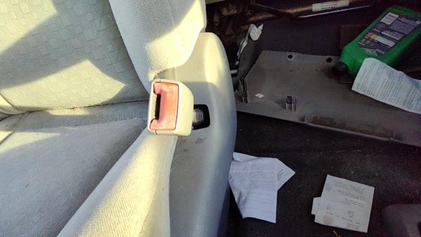 2005-2007 Ford Freestar Passenger Right Front Seat Belt Buckle Receiver Oem Gray — photo 3