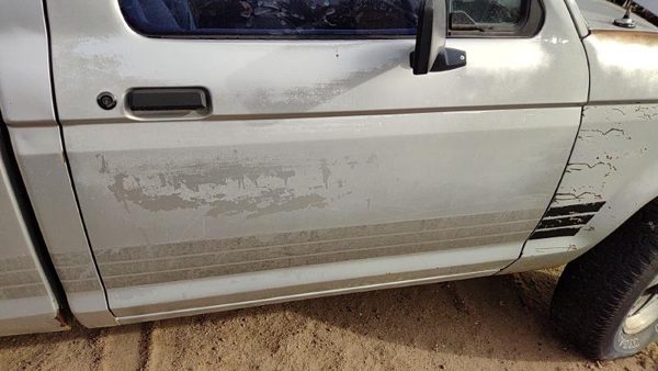 1987 Ford Ranger Front Door RH Silver — photo 2
