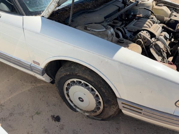 1992-1998 Olds Eighty Eight Passenger Right Front Fender Oem White 25663638 — photo 3