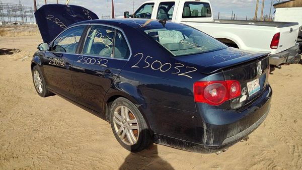 2006 Volkswagen Jetta Quarter Panel RH — photo 5