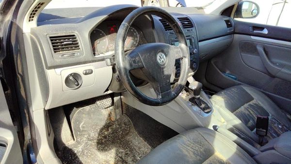 2006 Volkswagen Jetta Quarter Panel RH — photo 3
