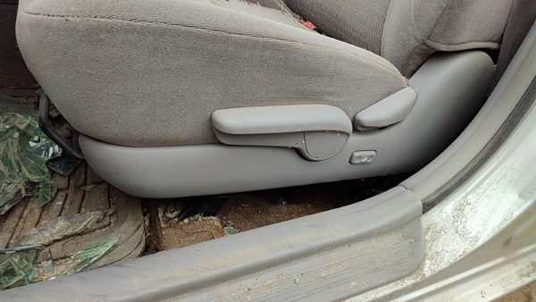 2004-2006 Toyota Camry Driver Left Side Seat Trim Panel Oem 95 Stone — photo 1