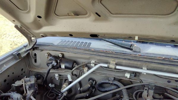 00-04 Nissan Xterra Windshield Wiper Cowl Vent Trim Panel Oem Cover — photo 2
