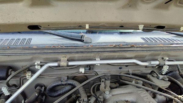 00-04 Nissan Xterra Windshield Wiper Cowl Vent Trim Panel Oem Cover — photo 4