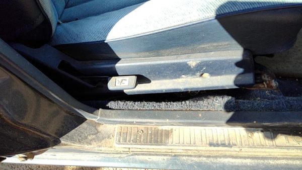 1984-1986 Toyota Camry Passenger Right Side Seat Trim Panel Oem Blue — photo 1