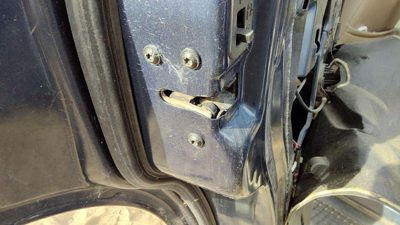 2002-2005 Ford Explorer Driver Left Rear Door Latch With Rods/Cables Oem Back