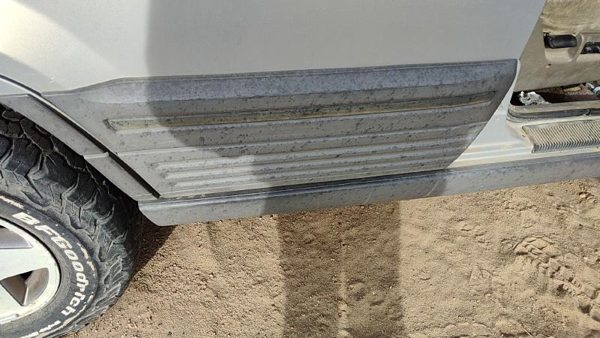 1994 Jeep Grand Cherokee Passenger Right Rear Moulding From Door Back Trim Strip — photo 1