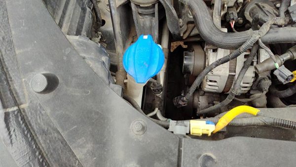 16-21 Hyundai Tucson Windshield Washer Fluid Reservoir With Pump Oem Wiper Tank — photo 1