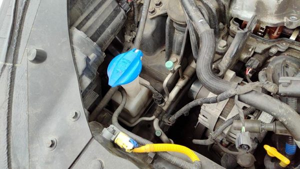 16-21 Hyundai Tucson Windshield Washer Fluid Reservoir With Pump Oem Wiper Tank — photo 5
