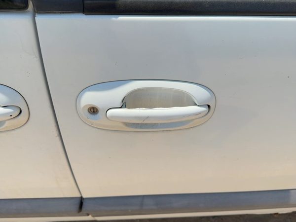 99 Town & Country Passenger Right Front Outside Door Handle Oem Taupe Frost Ptk — photo 4