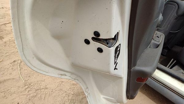 2000-2005 Buick Lesabre Driver Left Rear Door Latch With Rods/Cables Oem Back — photo 4