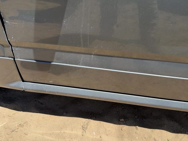 04-05 Srx Driver Left Front Moulding From Door Oem Trim Strip Silver 42U — photo 2