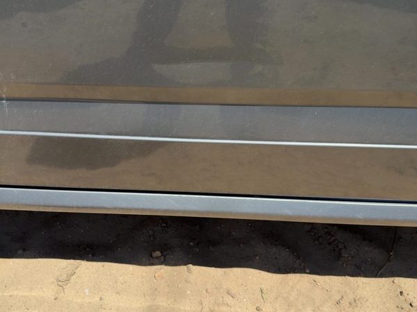 04-05 Srx Driver Left Front Moulding From Door Oem Trim Strip Silver 42U — photo 3