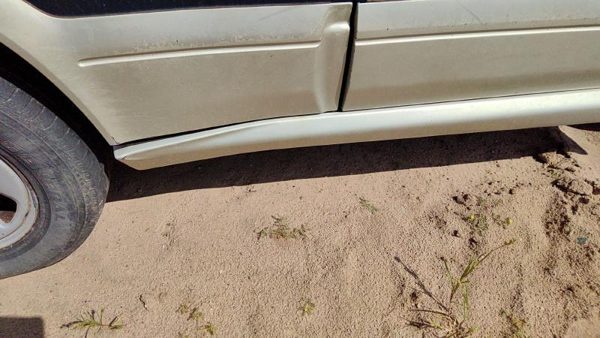 1991-1998 Suzuki Sidekick Passenger Right Lower Rocker Panel Moulding Side Skirt — photo 5