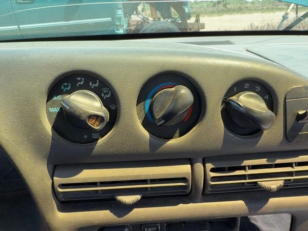 97-01 Chevy Lumina Temperature Control Module In Dash Heater AC Head Unit OEM — photo 1