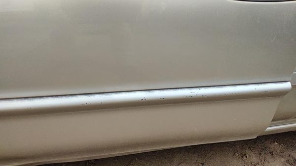 2000-2001 Nissan Maxima Driver Left Front Moulding From Door Oem Trim Strip Gold — photo 4