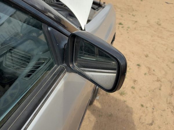 1990-1994 Subaru Legacy Passenger Right Power Side Mirror Door Mounted Oem — photo 3