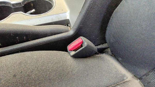06-11 Ford Fusion Driver Left Front Seat Belt Buckle Receiver Dw Charcoal Black — photo 2