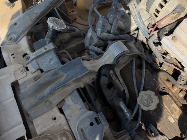 1989-1993 Buick Century Sedan Front Motor Mount Assembly OEM 3.3L Automatic — photo 5