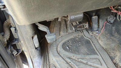 99-04 Gmc Sierra 2500 Parking Brake Pedal Assembly Oem Complete Emergency Unit