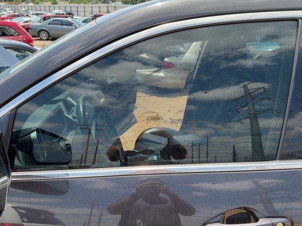 2010-2017 Chevy Equinox Driver Left Front Side Window Door Glass Oem 20907712 — photo 1
