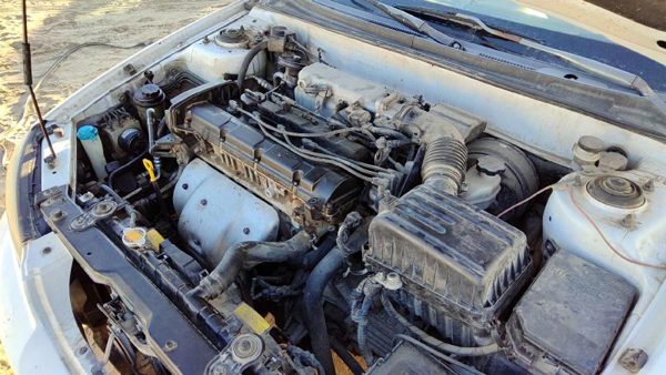2003 Hyundai Elantra — vehicle photo 4