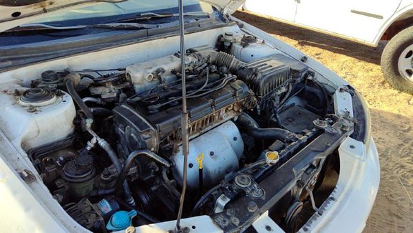 2003 Hyundai Elantra — vehicle photo 3