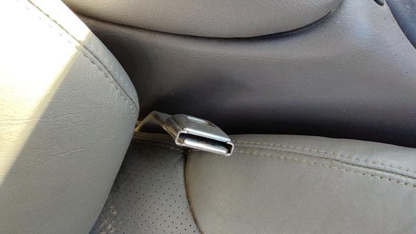 1994 Pontiac Bonneville Passenger Right Front Seat Belt Buckle Receiver Oem Gray — photo 2