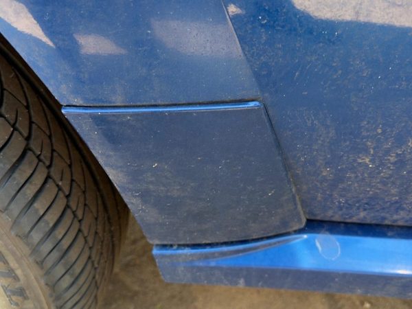 04-05 Vue Redline Passenger Right Rear Moulding From Door Back Pacific Blue 91U — photo 1