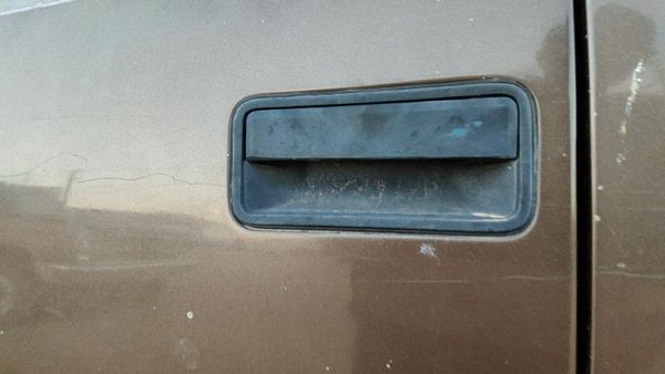 1994 Suburban 1500 Outside Door Handle LH — photo 4