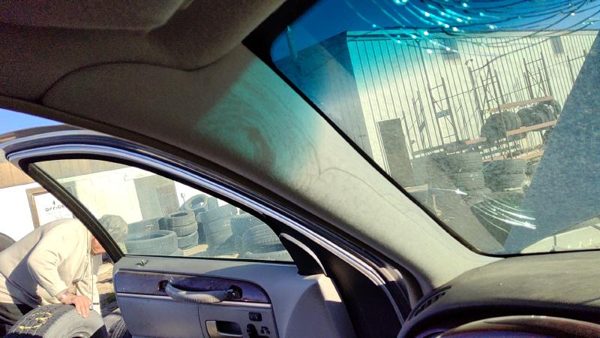 98-11 Lincoln Town Car Driver Left A Pillar Trim Windshield Post Panel Oem Gray — photo 1