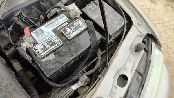 1995-1997 Ford Contour Complete Battery Box Mount Tray With Hold Down Oem 2.0L — photo 2