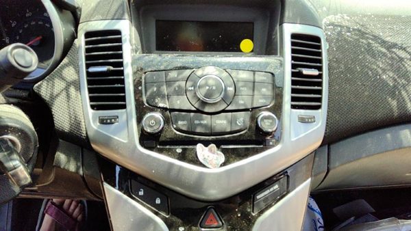 2013 Chevrolet Cruze Dash Panel Black Aff — photo 4